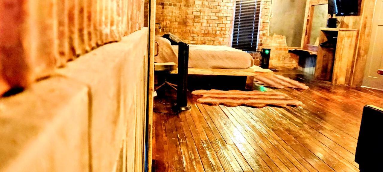 Hocking Hills Rusty Lofts Daire Logan Dış mekan fotoğraf